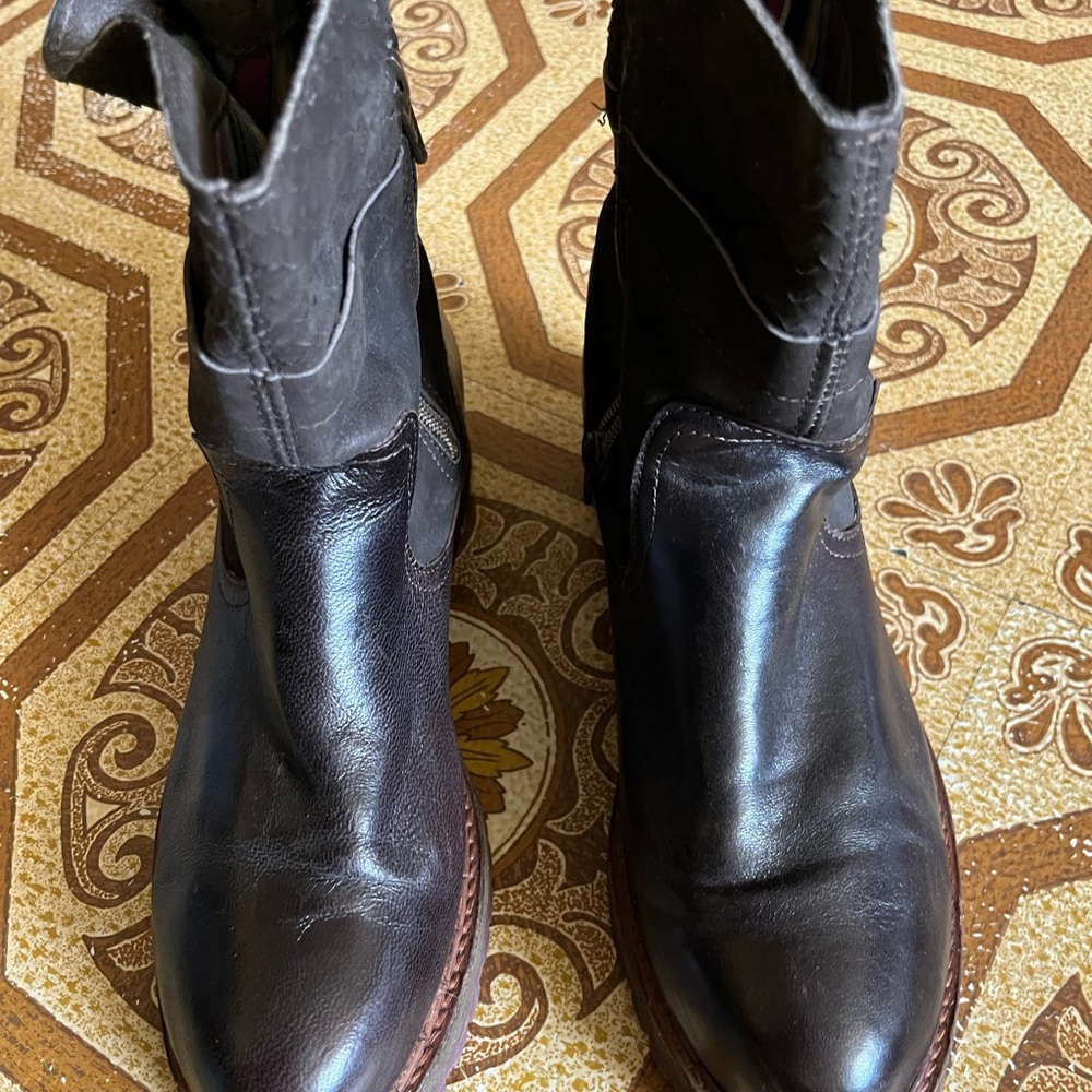 Felmini low Brown boots. Size 42/12 USA (runs small I wear a size 10.5)